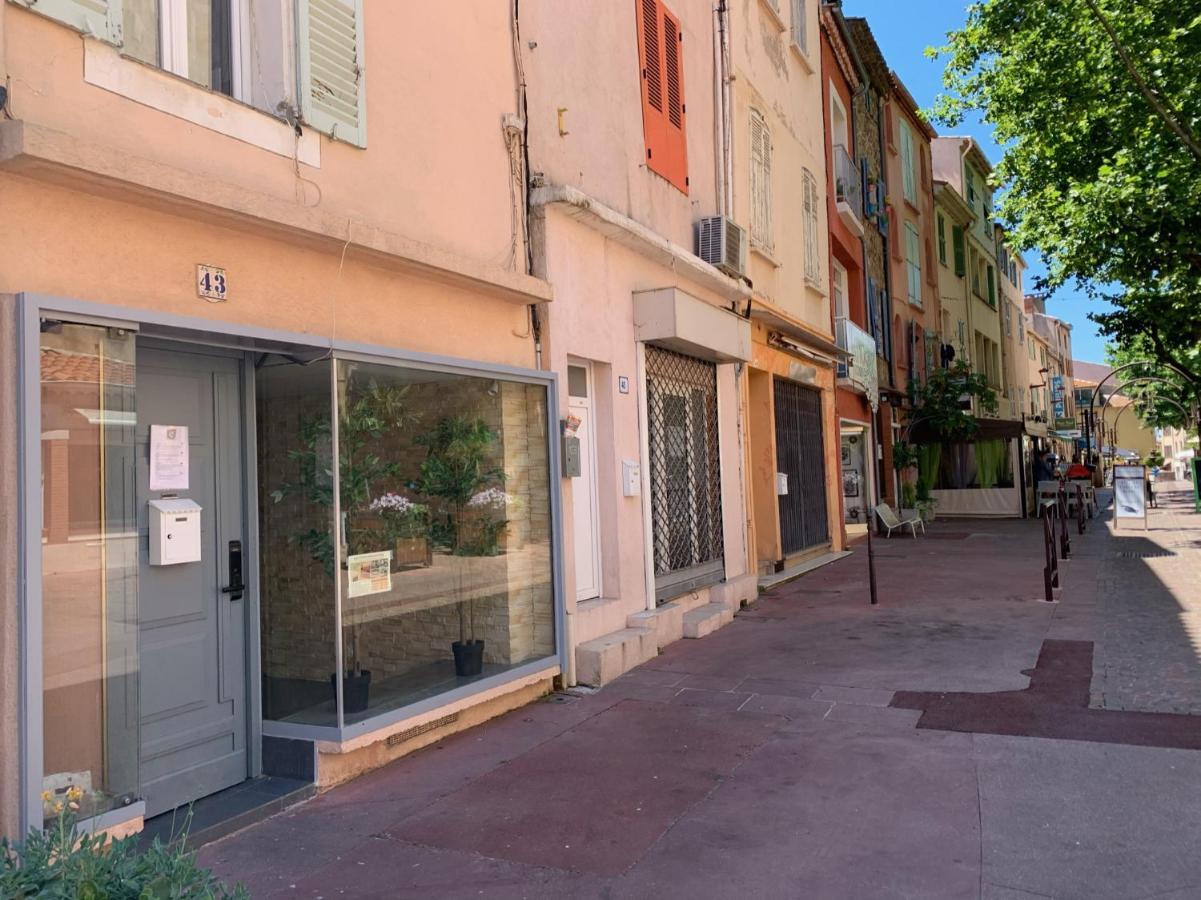 Splendide Studio Au Coeur Historique De Frejus Lägenhet Exteriör bild